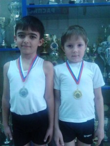 2 место  по программе 3 юношеского разряда – Мхитарян Павел, ученик 2 кл, МБОУ СОШ №19;